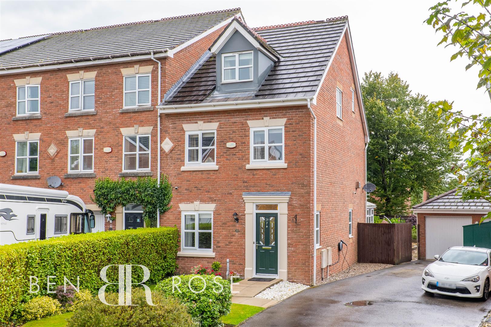 3 bed property in Forsythia Drive, Chorley